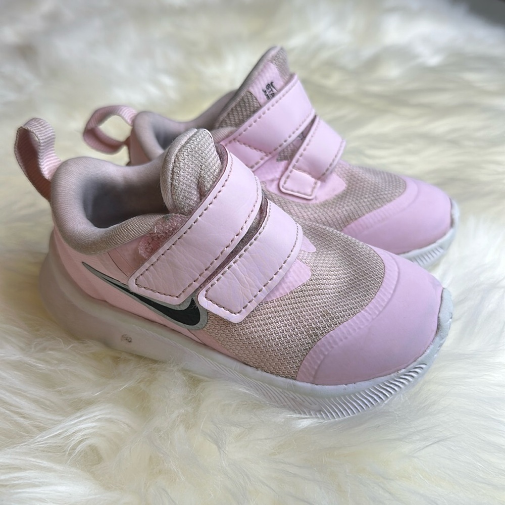 Nike StarRunner just do it Baby Girls Shoes Size 5C Color: Pink/Black/White